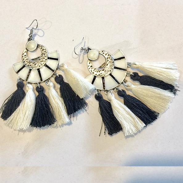 Black and White lace Earring